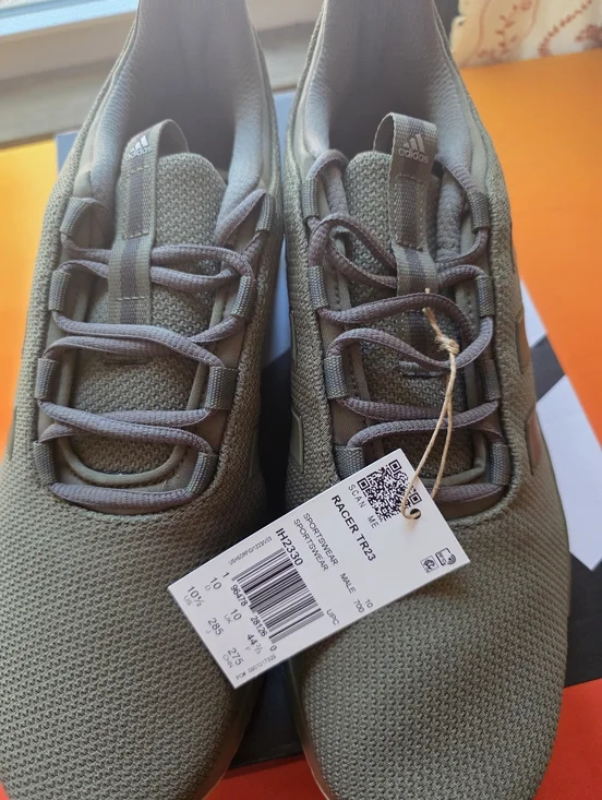 Brand New- Adidas Racer TR23. Mens Size 10.5 - Picture 3 of 7